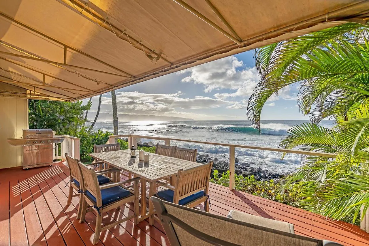 Waimea Bay Shoreline House Haleiwa