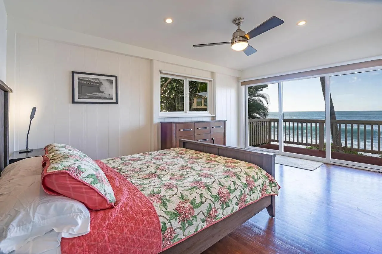 Waimea Bay Shoreline House Haleiwa United States